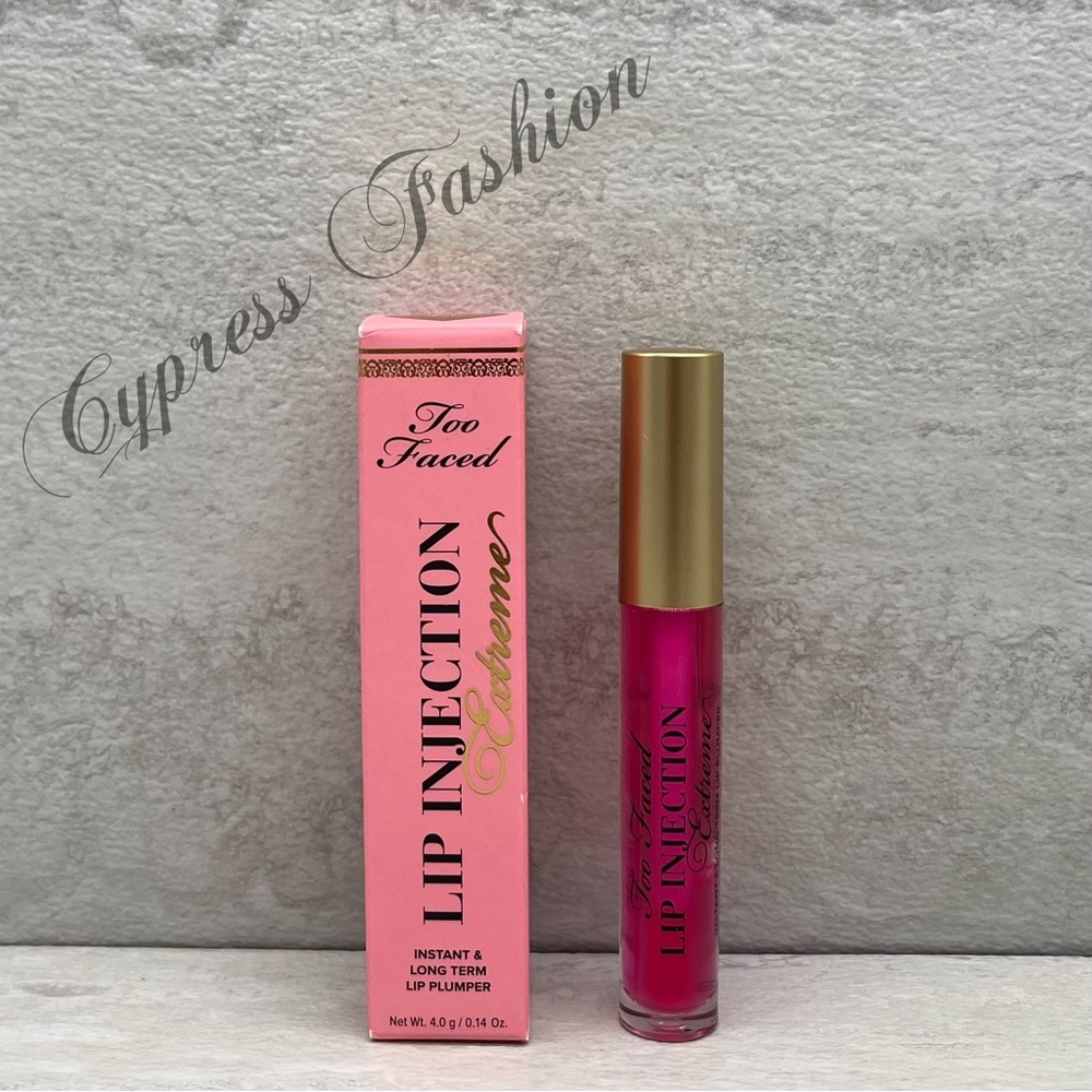 🪅 $15 Too Faced Lip Injection Extreme Lip Plumping Gloss in Bubblegum Yum